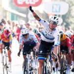 Lorena Wiebes domina anche la volata di Poitiers al Tour de France Femmes 2025