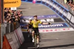 L’urlo di Siena: Wout van Aert! Il belga vince al Giro d’Italia 2025