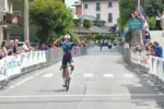 Mattia Gaffuri (Swatt Club) vince solitario la Pessano-Roncola. Sul podio Cretti e Biehl