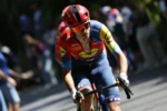 Giulio Ciccone trionfa in solitaria alla Clásica San Sebastián 2025!