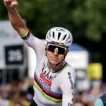 Giro di Svizzera 2026, anche l'ultima tappa è di Tadej Pogacar: beffato Lenny Martinez nel finale pogacar