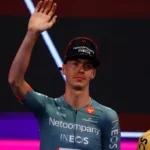 Tour 2026: Arensman vola a cronometro ma si è dimenticato di partire... arensman