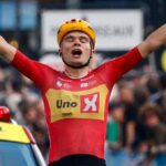Tour Auvergne-Rhône-Alpes 2026: Anthon Charmig firma il capolavoro nella seconda tappa anthon-charmig-tour-auvergne-rhone-alpes-stage-2-win-le-puy-en-velay