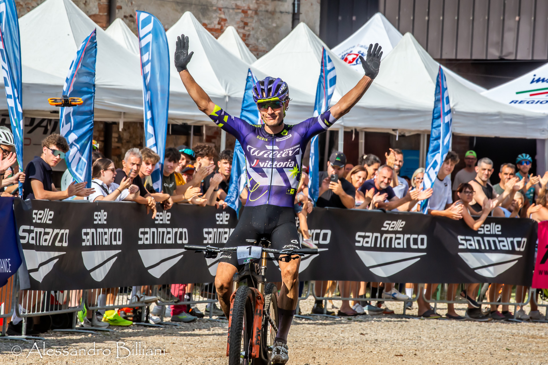 Simone Avondetto e Martina Berta si aggiudicano il campionato italiano elite XCO 2026: i risultati
