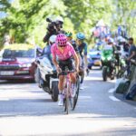 Alpe d'Huez, Carapaz furioso con Martinez: "Non collaborava e mi ha tagliato la strada" carapaz