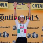 "Sono grato di correre con la UAE Emirates": Isaac Del Toro festeggia a Barcellona del toro