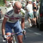 Le bici dei record sull'Alpe d'Huez a confronto: la Carrera di Marco Pantani e la Colnago di Tadej Pogačar pantani