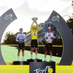 "Non penso ai record, mi godo il momento. la Vuelta? Ci penserò". Tadej Pogacar festeggia il suo quinto Tour de France podio tour 2026