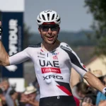 Coppa Sabatini 2026: stoccata vincente di Benoît Cosnefroy! Pellizzari riassorbito allo sprint HRKToO9XkAAZZmV